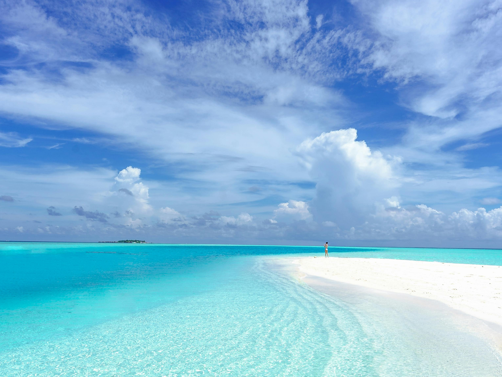 Learn easy tips to maintain and clean your inflatable boat dock. Keep your LuxeFloat dock durable, spotless, and ready for all your water adventures.