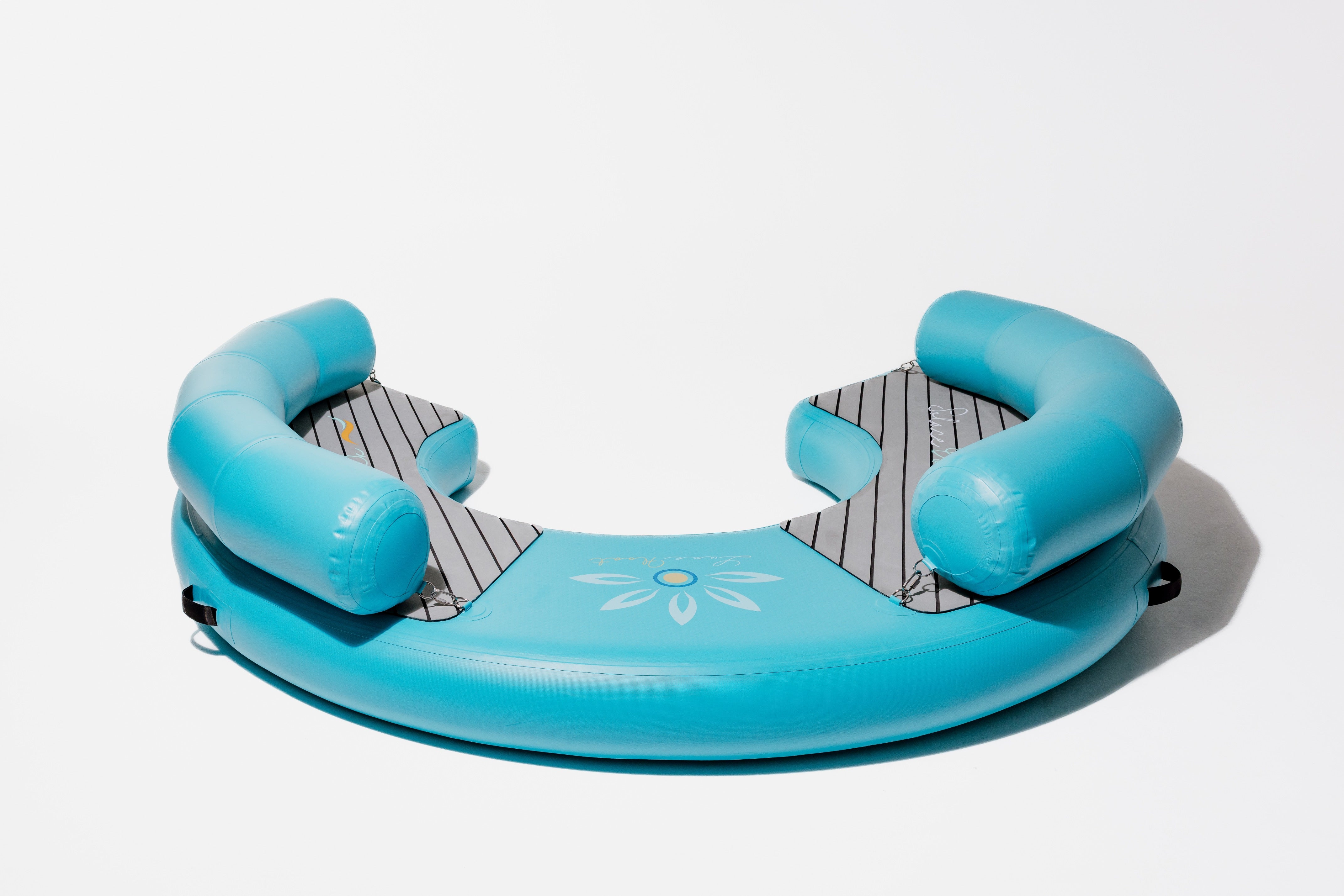Spacious inflatable hangout dock with drop-stitch construction