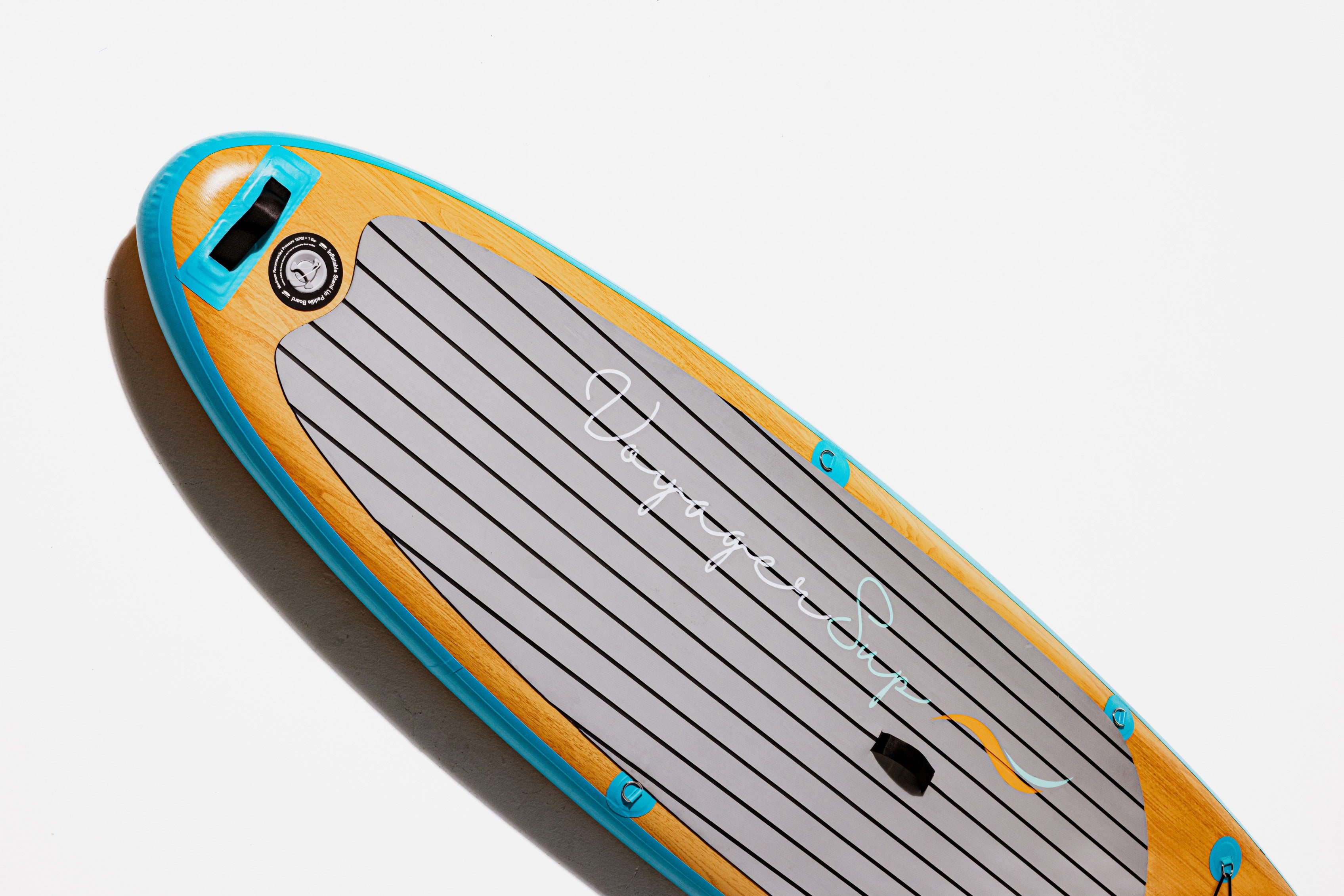 High-performance SUP with bungee cargo straps and tail D-ring