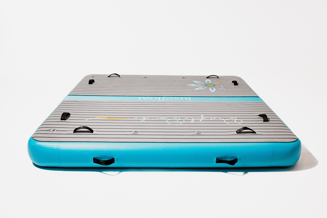 Lightweight 2x2 metre inflatable dock for effortless water fun