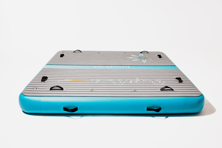 Lightweight 2x2 metre inflatable dock for effortless water fun